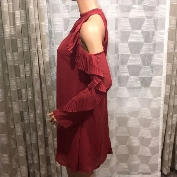 Solid Pleat Ruffle Trim Cold Shoulder Top                  - Picture 4 of 4
